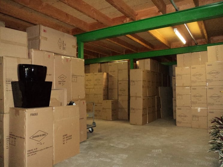 Import/wholesale Of Fibreglass Planters