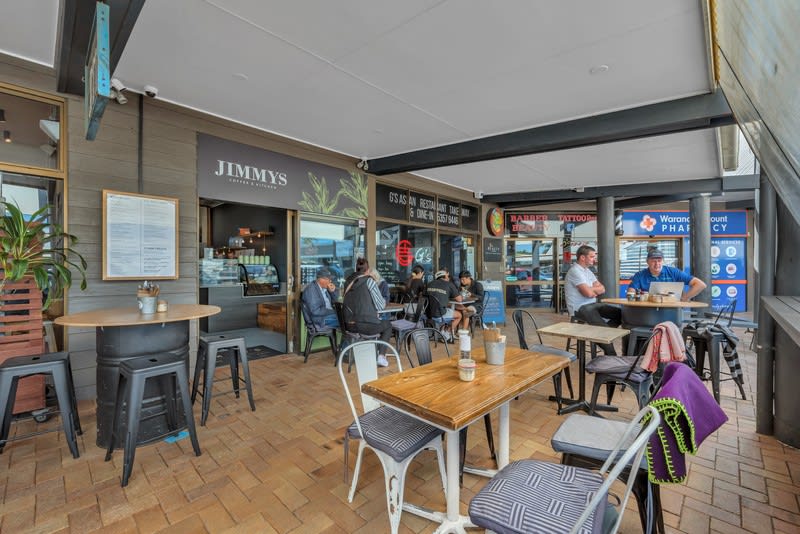 Established Café Opportunity in Warana Established Café Opportunity in Warana