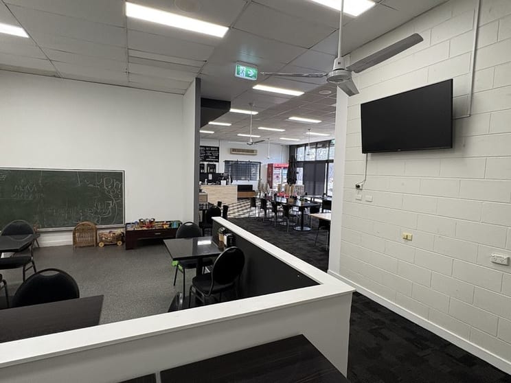 Takeaway & Diner in Busy Retail Centre in Wagga Takeaway & Diner in Busy Retail Centre in Wagga