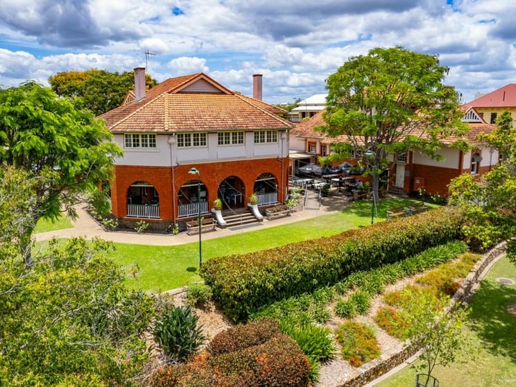 Award Winning Cafe/Restaurant for Sale in Maryborough Queensland