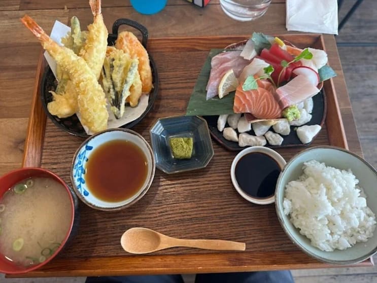 Popular Restaurant - Mordialloc Area - $14-18k PW