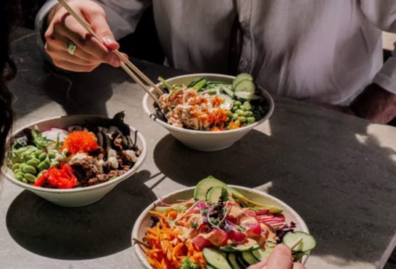 Prime Located Fresh Food Takeaway Opportunity Hugh potential! (Our Ref: V2109) Prime Located Fresh Food Takeaway Opportunity Hugh potential! (Our Ref: V2109)