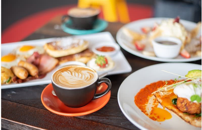 CBD Fringe Cafe 5 days a week - 5954 CBD Fringe Cafe 5 days a week - 5954
