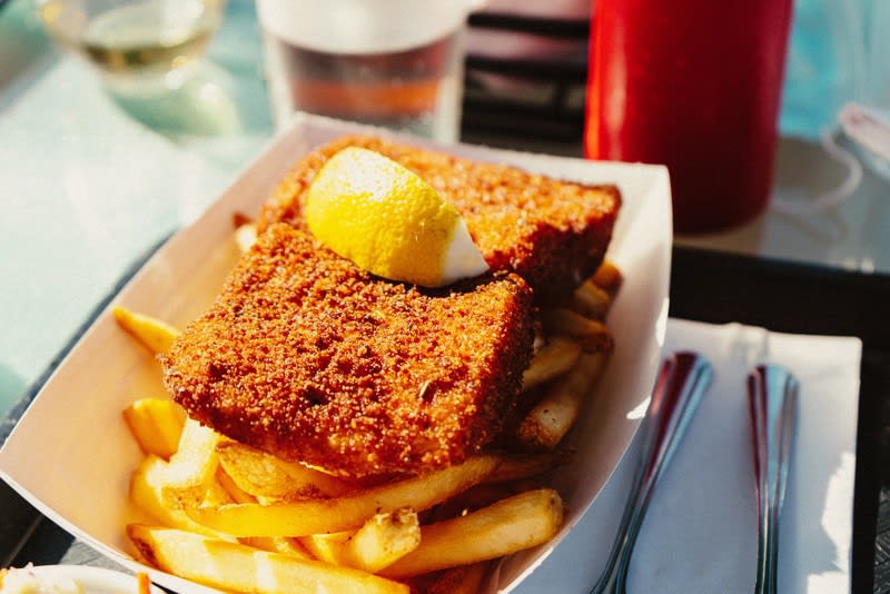 Established Fish & Chips Takeaway Business for Sale  $55,000 [2608102]