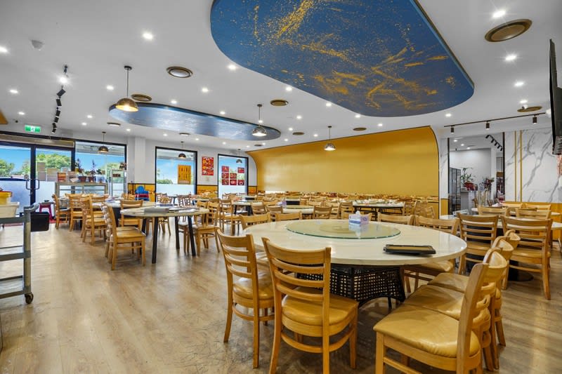 Established Hong Kong Seafood & BBQ Restaurant Sunnybank Hills
Established Hong Kong Seafood & BBQ Restaurant Sunnybank Hills