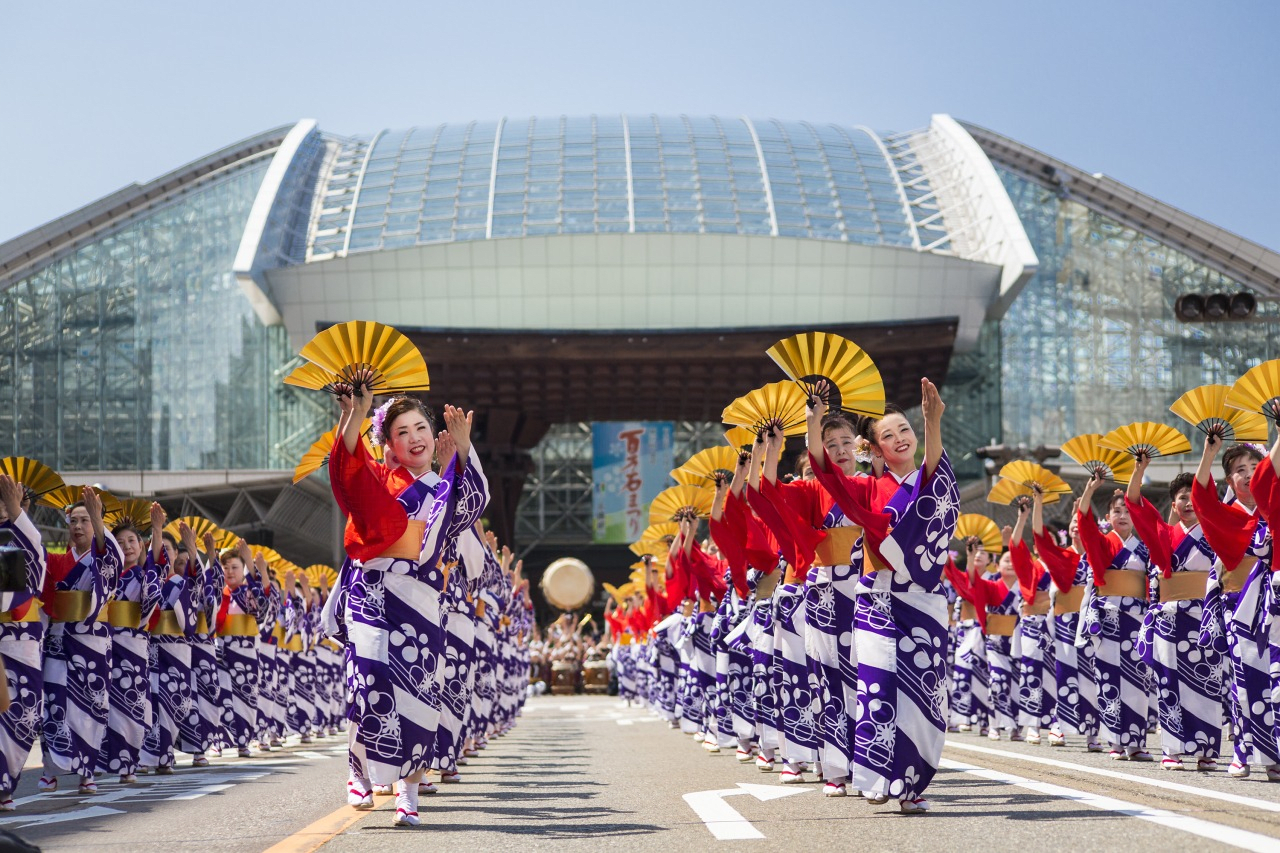 "Hyakumangoku Dance Parade"