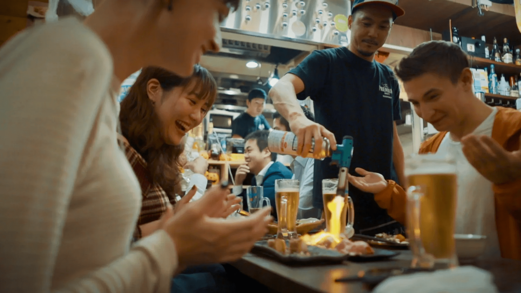 After Enjoying Shopping, Experience Bar Hopping in the Youth Capital at Night