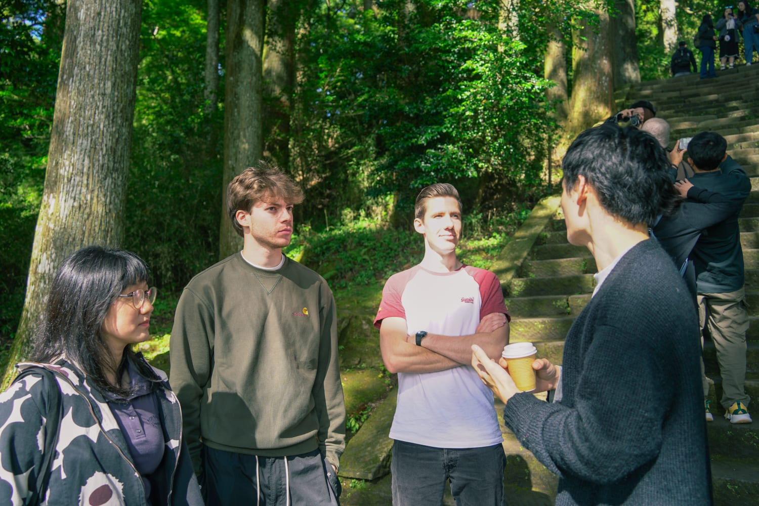 Hakone Inside and Out Show You Around with a Private Car!