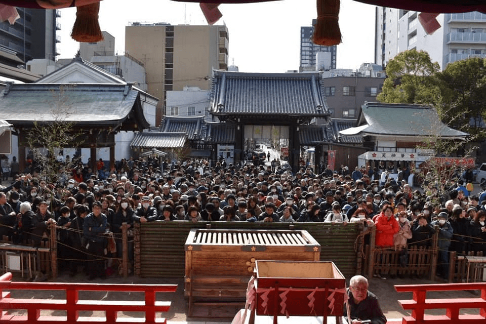 Hatsutenjin Baikasai (First Tenjin Plum Blossom Festival)