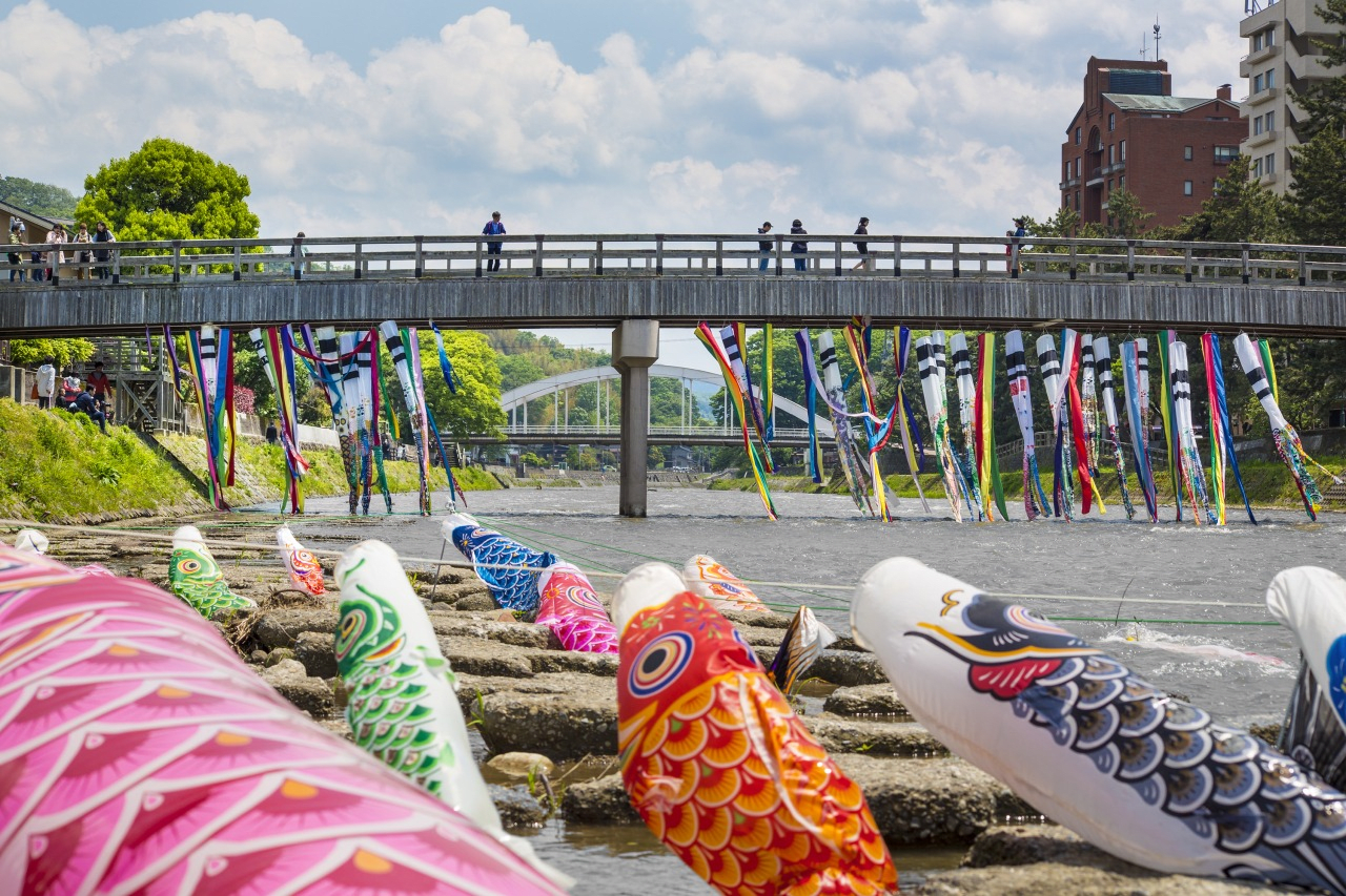 Asano River Koinobori Floating Event