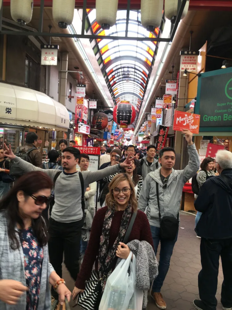 Kuromon Market Walking Street Food Tour in Osaka