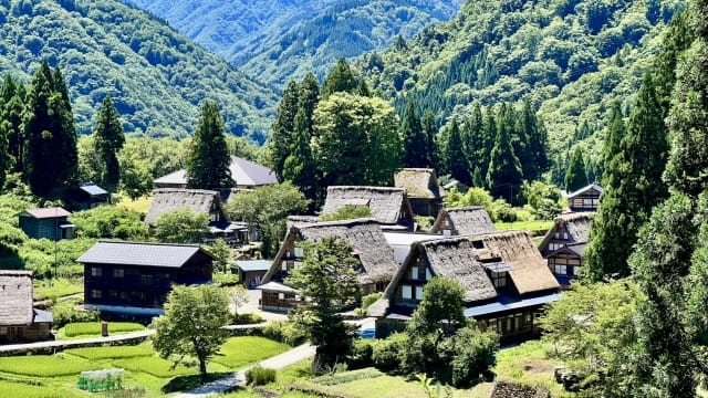 Benefit 2: Easy Access to Popular Tourist Destinations in the Hokuriku Region