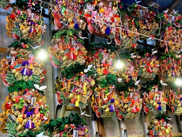 The gorgeous golden and silver shining kumade, the symbol of Tori no Ichi