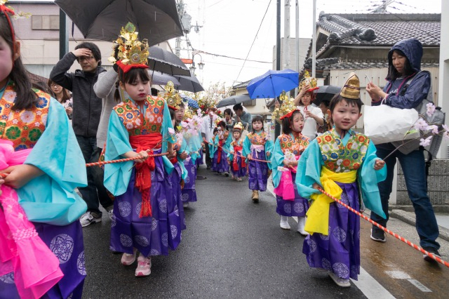 Otori Taisha Hanatsumi Sai (Flower Picking Festival)