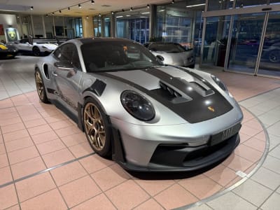 Porsche 992 - 286.120 €