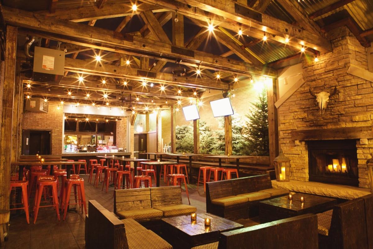 The Coziest Bars In Chicago