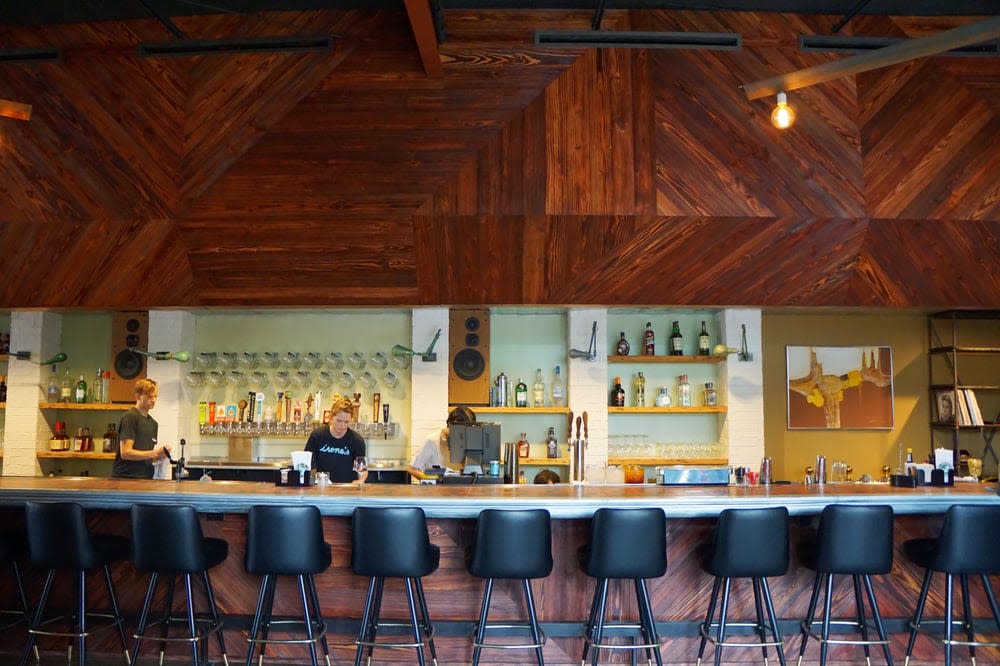 Your Guide To Day Drinking in Austin