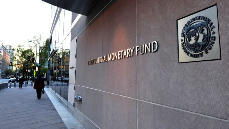 O Fundo Monetário Internacional declara recessão global, 80 países já pediram ajuda