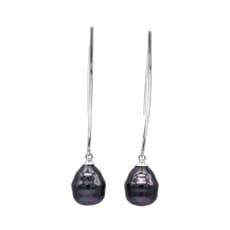 Phyngin Hook Earrings – Pearl: Stunning simplicity!