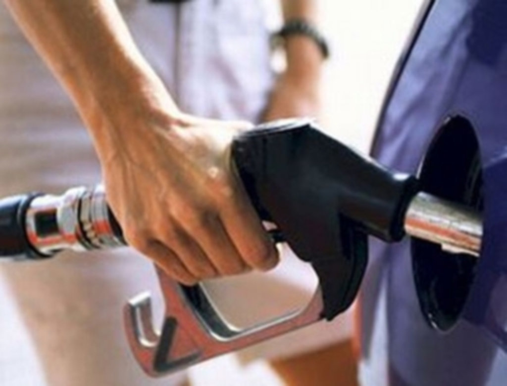 Gasolina atinge maior preço em SC desde 2004