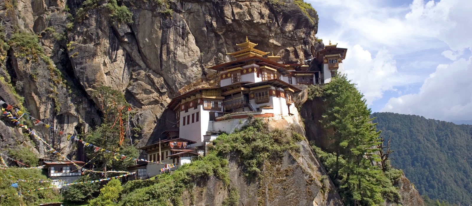 Bhutan: Auf den Spuren des Glücks | ENCHANTING TRAVELS