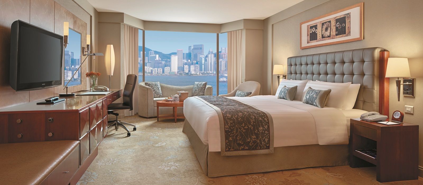 Kowloon Shangri-la Hotel in Hong Kong | ENCHANTING TRAVELS