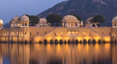 Example private tour: The Golden Sights and Sands Example private tour: The Golden Sights and Sands