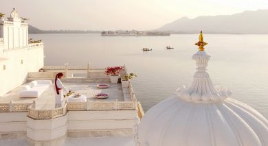 Example private tour: Enchanting Palaces and Golden Beach Example private tour: Enchanting Palaces and Golden Beach