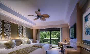Superior Hill View room