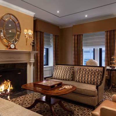 Fairmont Gold Lounge