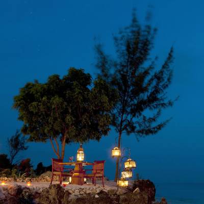 Dinner by the Cliff