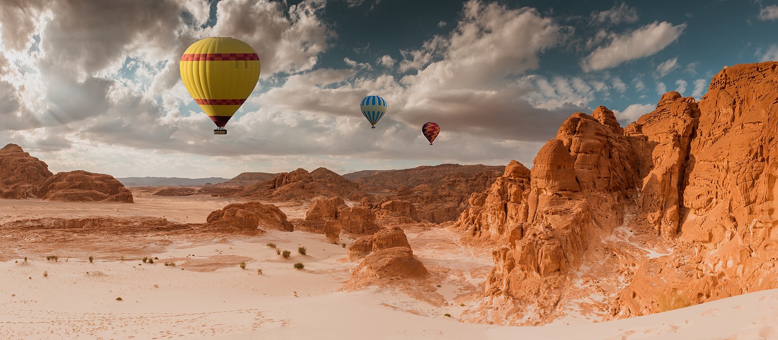 Enchanting Travels Africa Tours Namibia Hot Air Balloon travel over Africa desert (1)