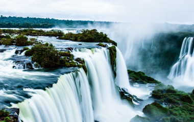 Iguazú Falls, Argentina Brazil holidays