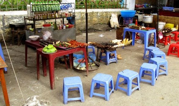 Ein Street Food Stand in Vietnam