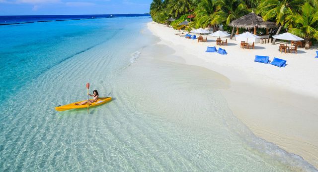 Strand des Kurumba Maldives