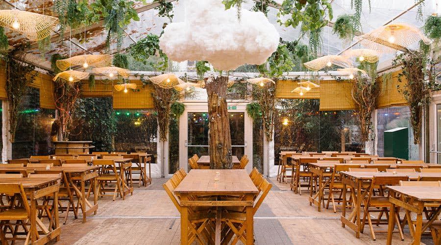 People's Park Tavern, dog friendly pub East London