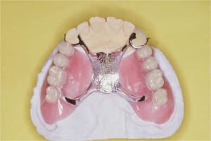 Cas uhcmxo - Eugenol