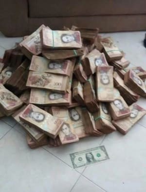 This pile of cash is the venezuelan equivalent of one us dollar uh0crp - Eugenol