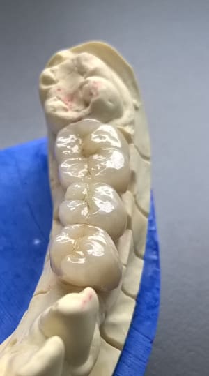 Cxauume8frccuq3lwbtw - Eugenol