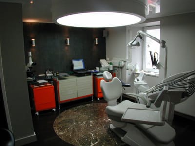 06 dentiste cabinet soin 2 vnnjsj - Eugenol