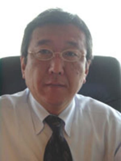 Père de makoto gaytiu - Eugenol