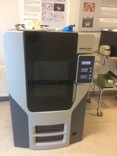 Ryqvdk3eqtbaognjpwqf - Eugenol