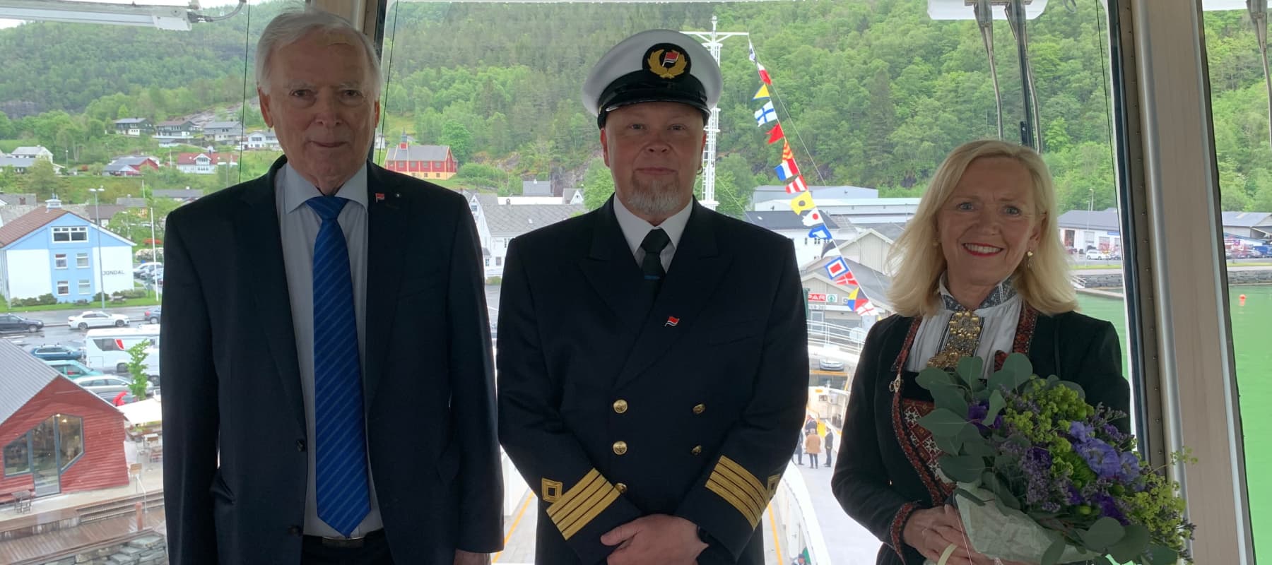 MF Samlafjord er døypt