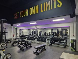 gym_free_weights_area