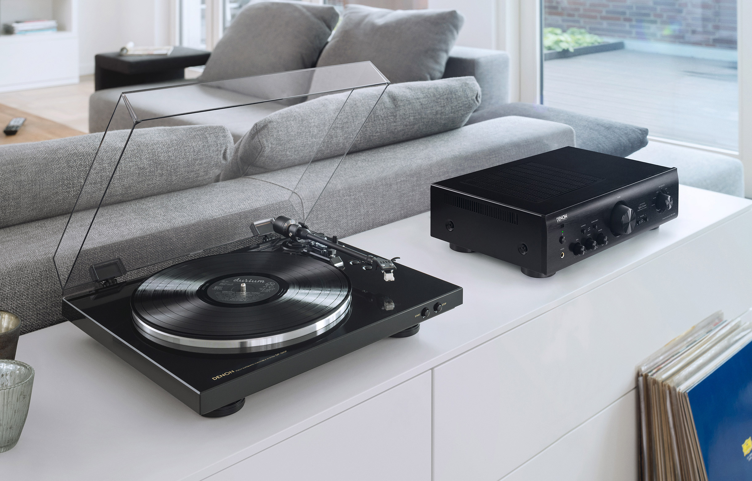 Rent Denon DP-300F HiFi Turntable from €13.90 per month