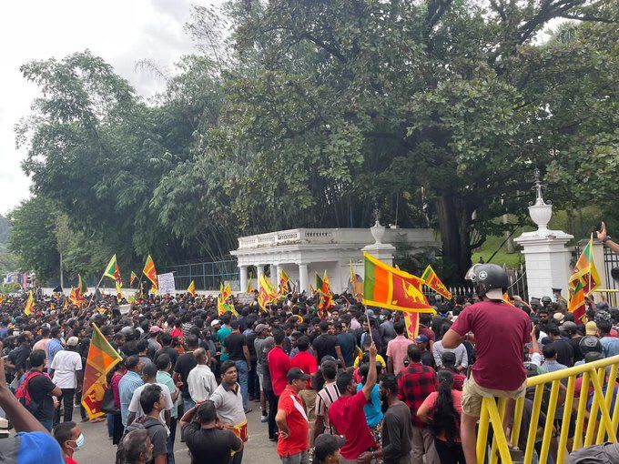 श्रीलंकामा विपक्षी पार्टी अन्तरिम सर्वदलीय सरकार गठन गर्न सहमत