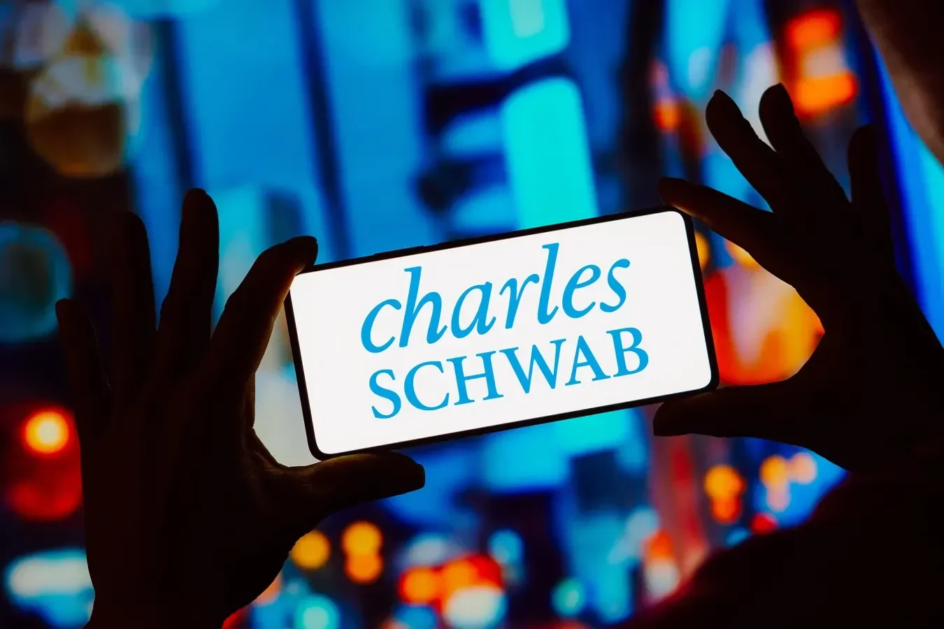 Charles Schwab Portfolio Tracker (2025 Guide)