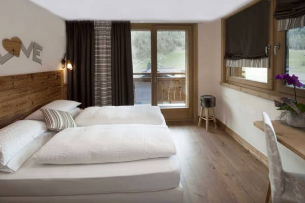 Hotel Amerikan,Copper Face Jacks Ski Trip