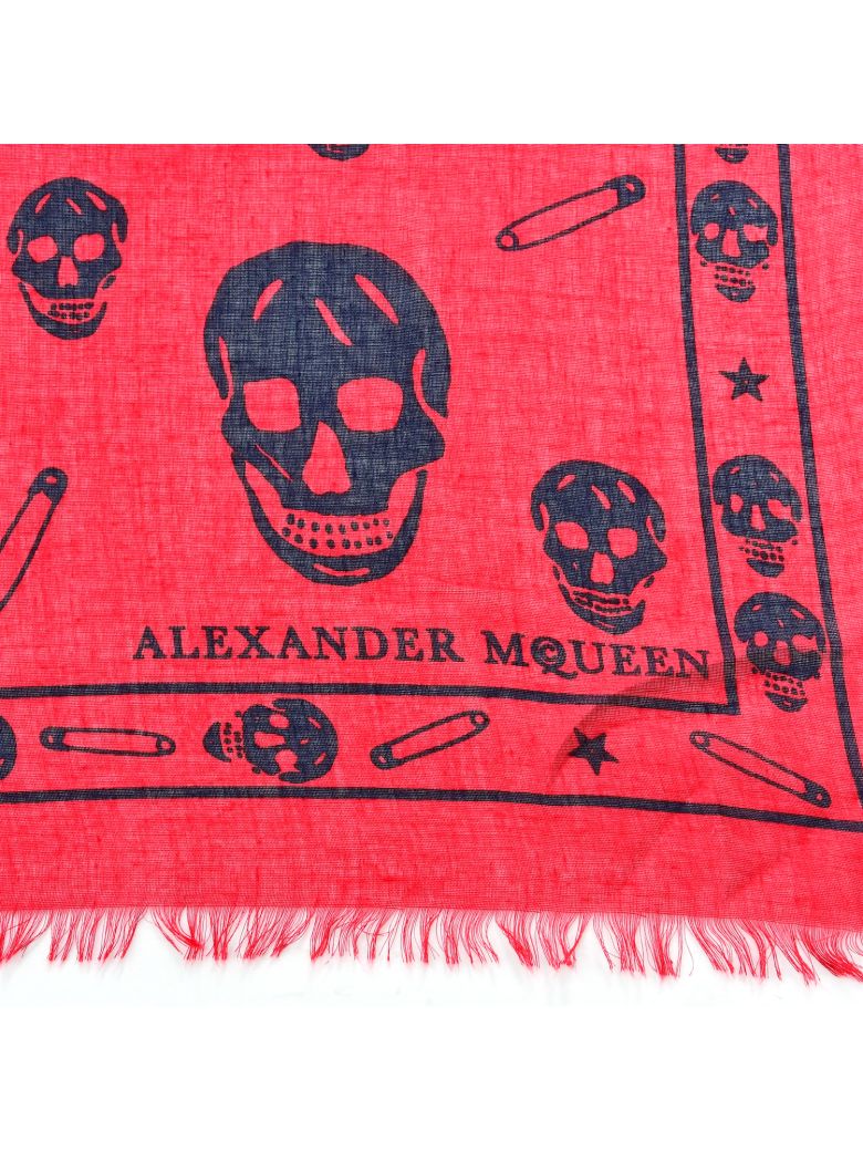 ALEXANDER MCQUEEN Skull Patterned Scarf in Red | ModeSens
