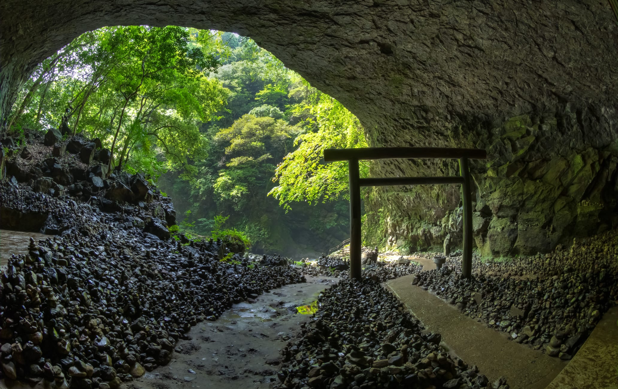 Amano-iwato Shrine